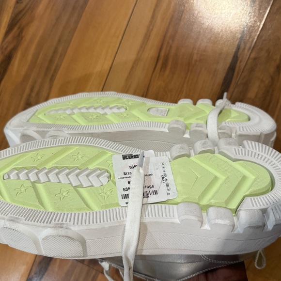 sorel - Picture 6 of 8